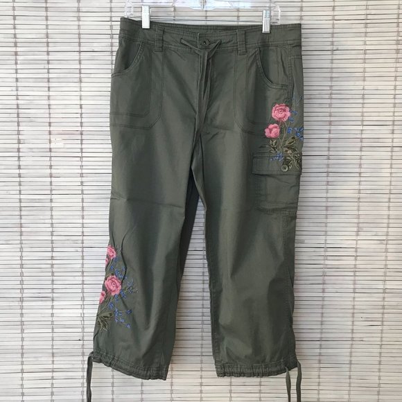 Style & Co. Pants - Style & Co 8 Crop Cargo Embroidered Roses Olive Green Drawstring Pants Floral